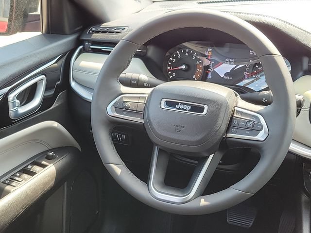 Used 2025 Jeep Compass Limited AWD/4WD image 20