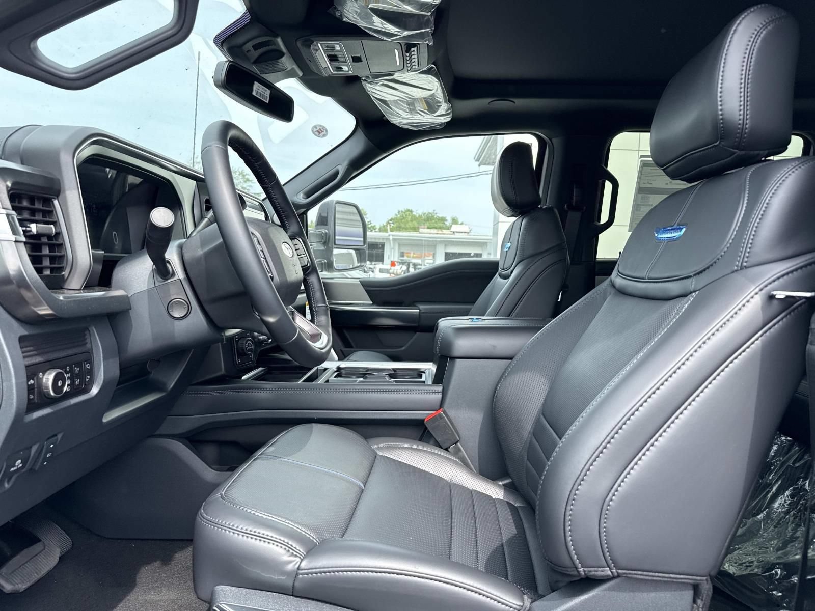 New 2026 Ford F250 Platinum w/ Tremor Off-Road Package AWD/4WD image 10
