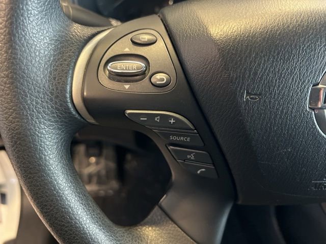 Used 2018 Nissan Pathfinder S image 22