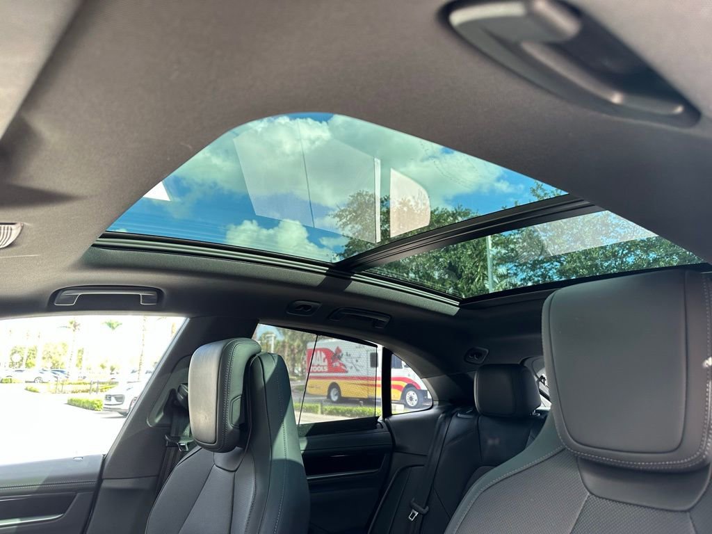 Used 2025 Porsche Macan 4 Electric image 23