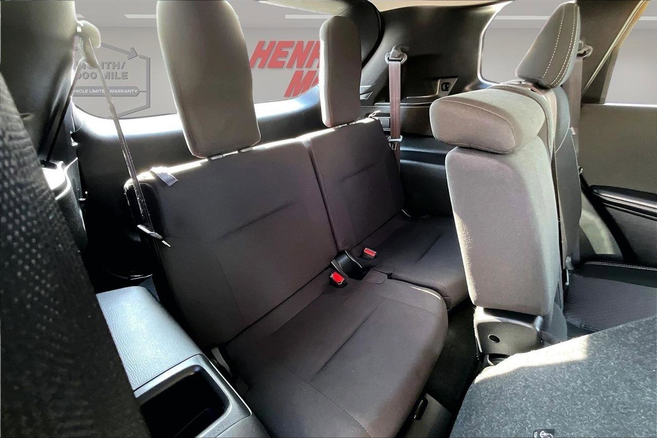 Used 2025 Mitsubishi Outlander ES image 25