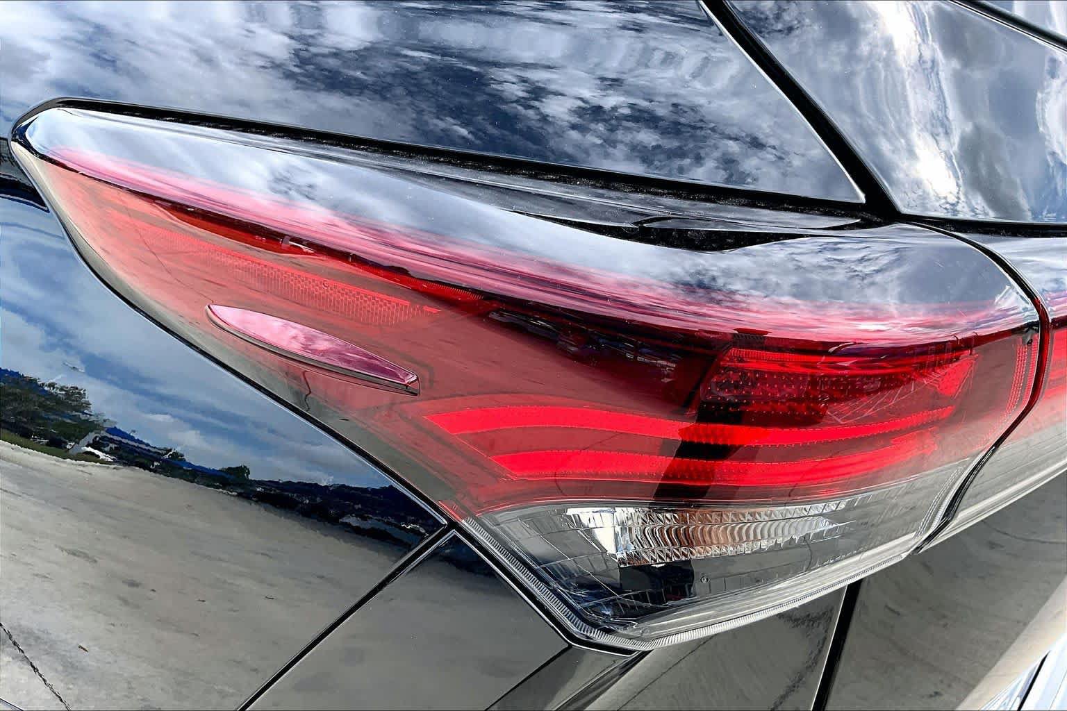 Used 2025 Toyota Highlander Platinum AWD/4WD image 29