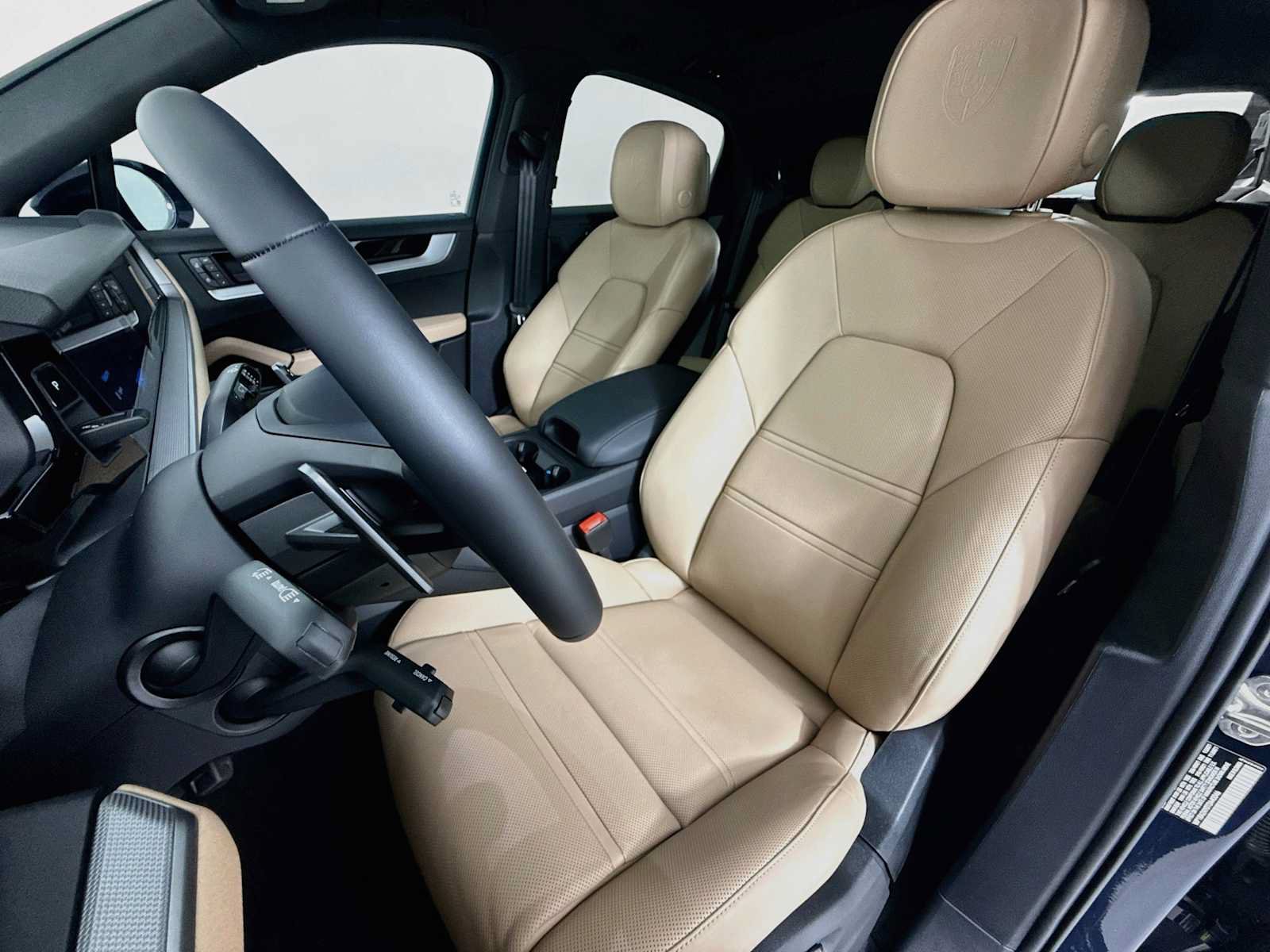 New 2026 Porsche Cayenne Coupe AWD/4WD image 5