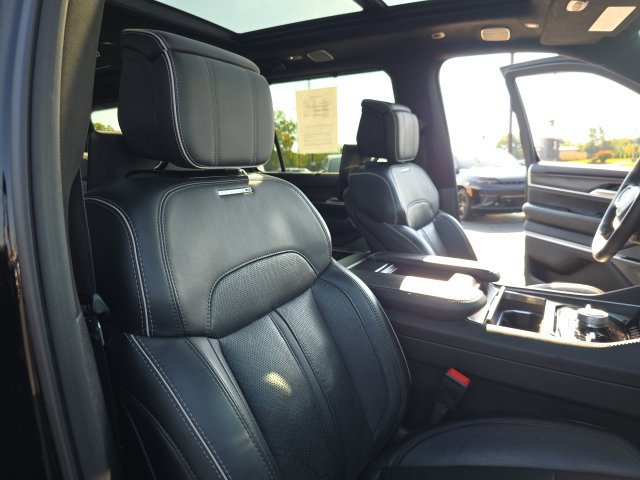 Used 2025 Jeep Grand Wagoneer Series II Obsidian w/ Quick Order Packagew 28T AWD/4WD image 43