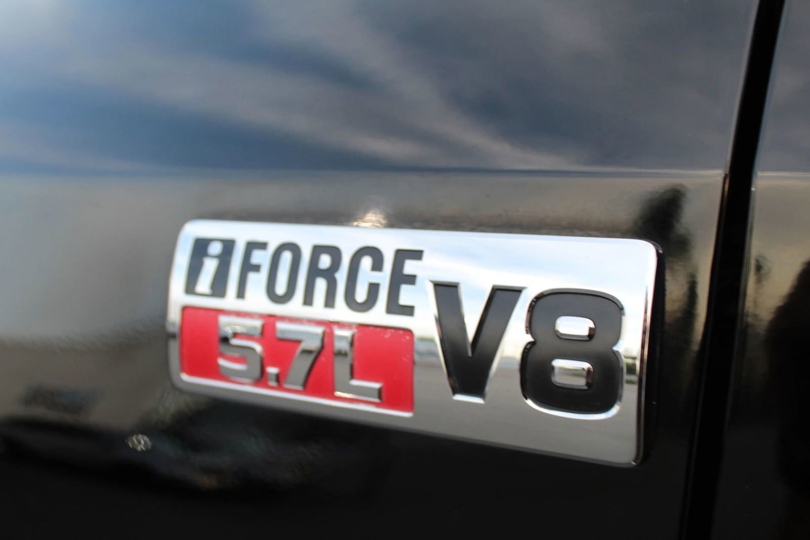 Used 2012 Toyota Tundra 2WD CrewMax w/ Tow Pkg image 31