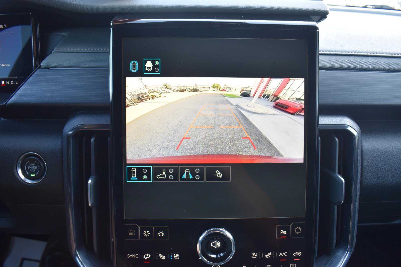 Used 2026 GMC Acadia AT4 w/ Luxury Package AWD/4WD image 42