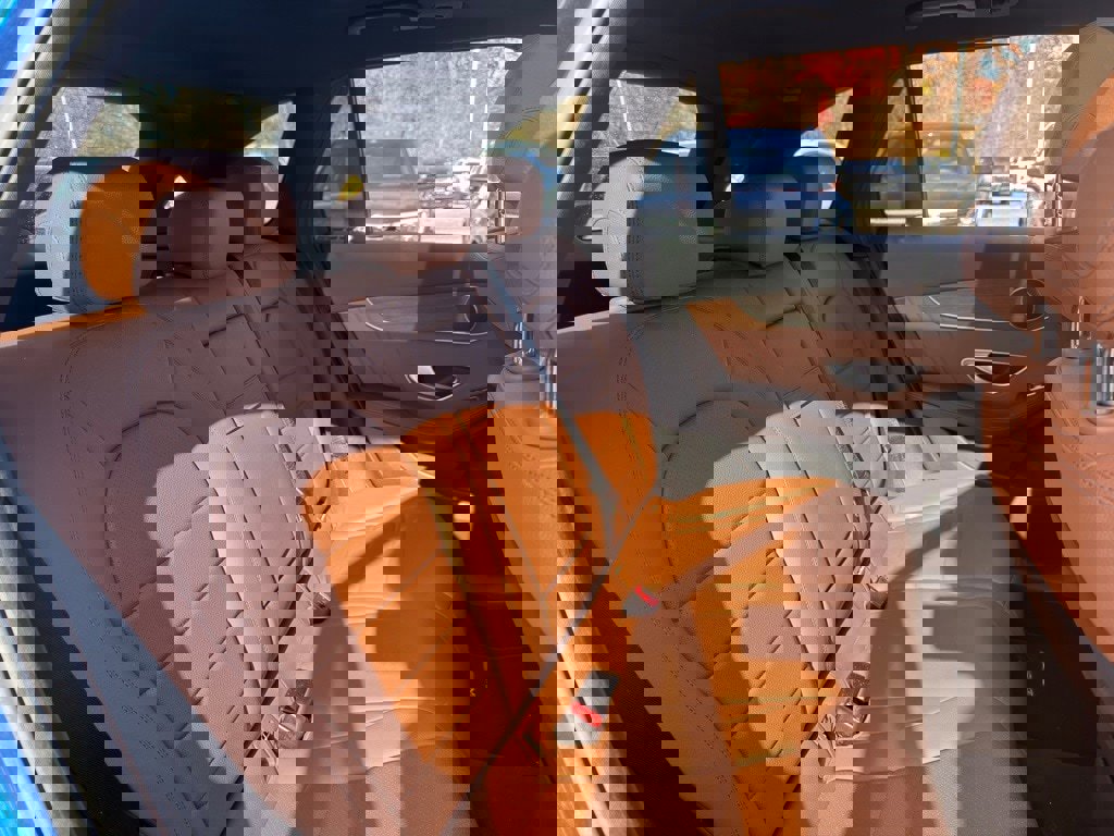 Used 2022 Mercedes-Benz GLC 300 4MATIC image 29