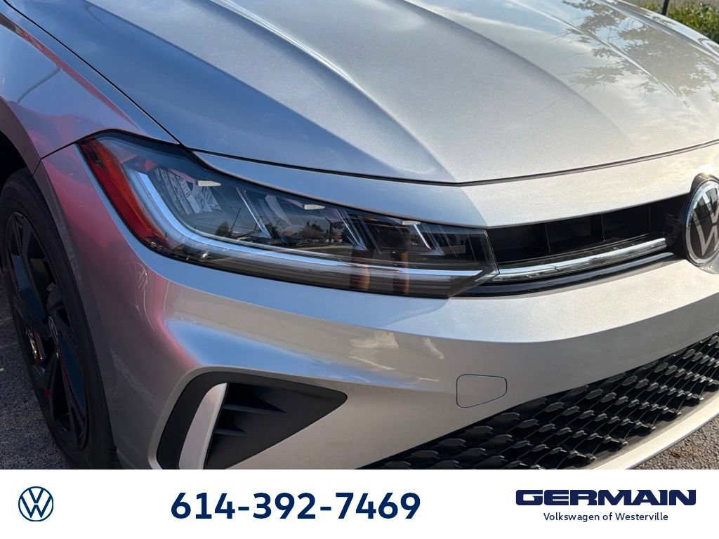 New 2027 Volkswagen Jetta SE FWD image 10