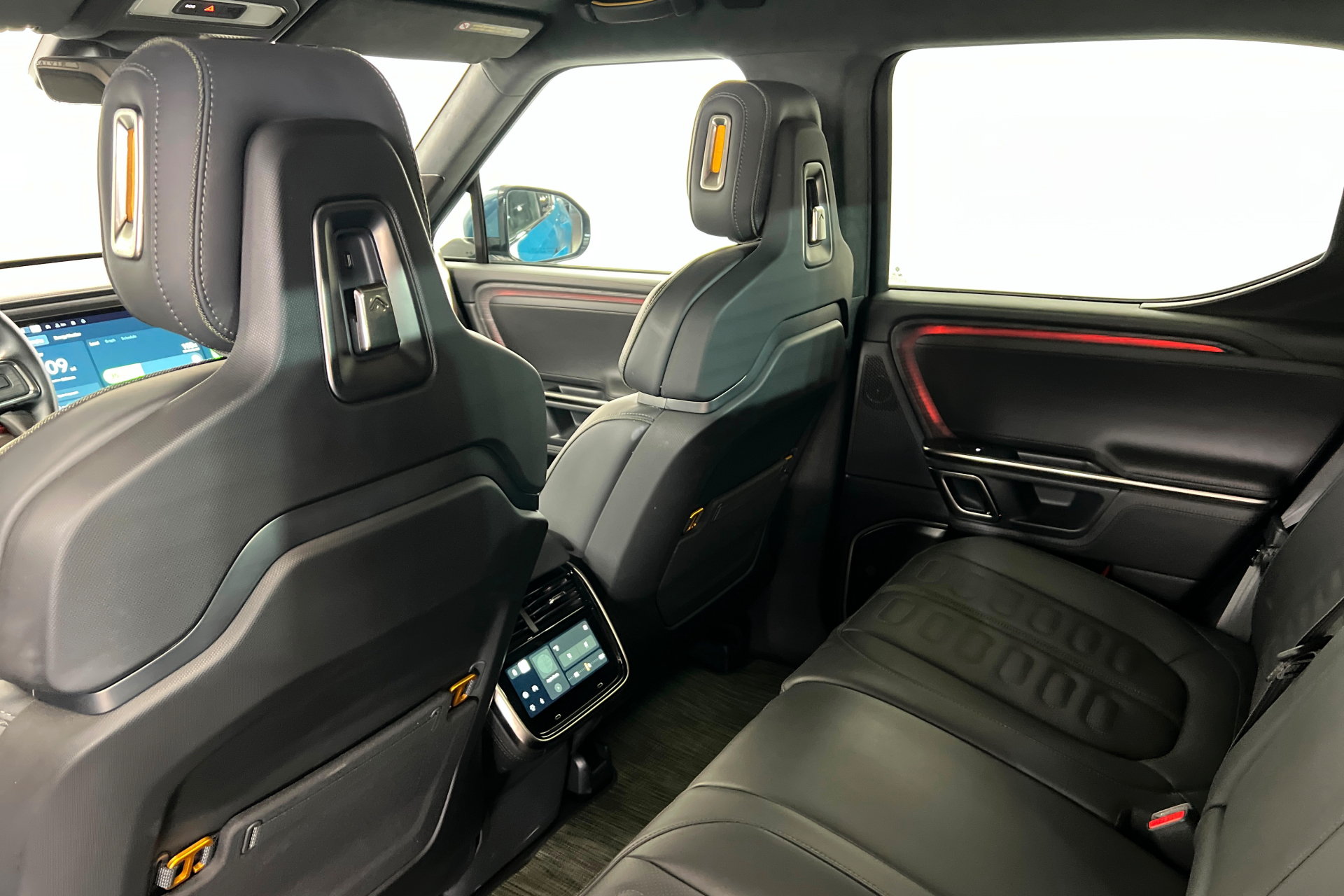 Used 2023 Rivian R1T Adventure Dual AWD/4WD image 19
