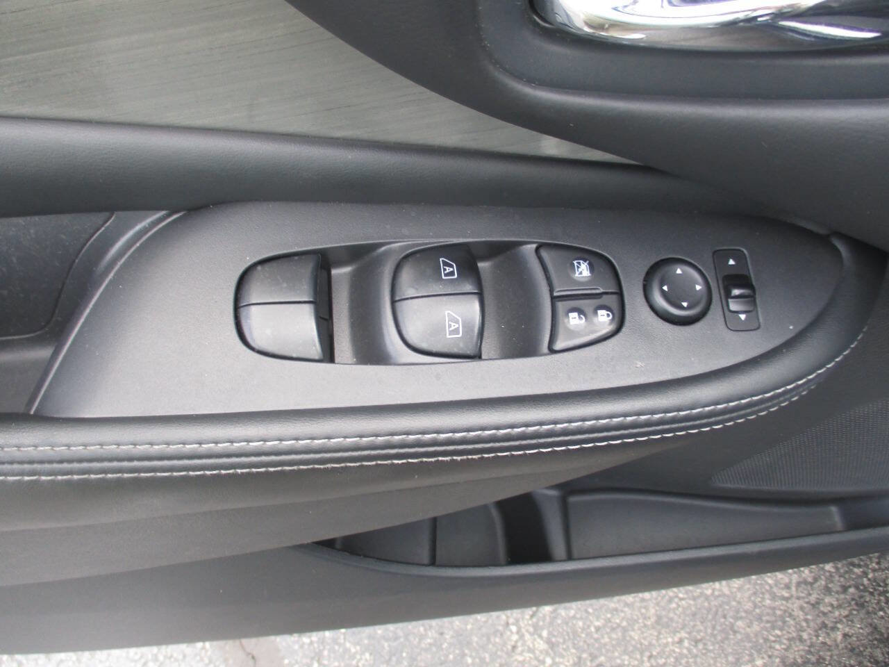Used 2016 Nissan Murano Platinum AWD/4WD image 13