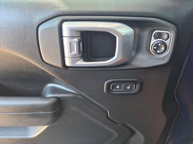 Used 2025 Jeep Wrangler Sport AWD/4WD image 16