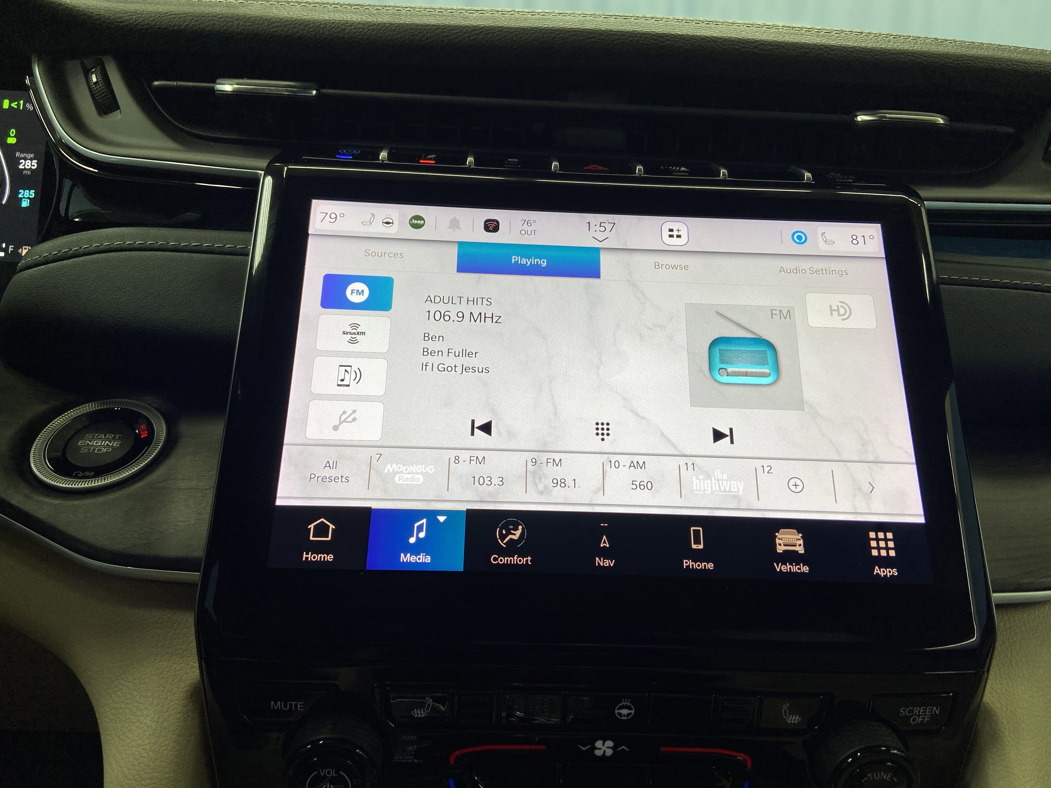 Used 2023 Jeep Grand Cherokee 4WD 4xe image 16