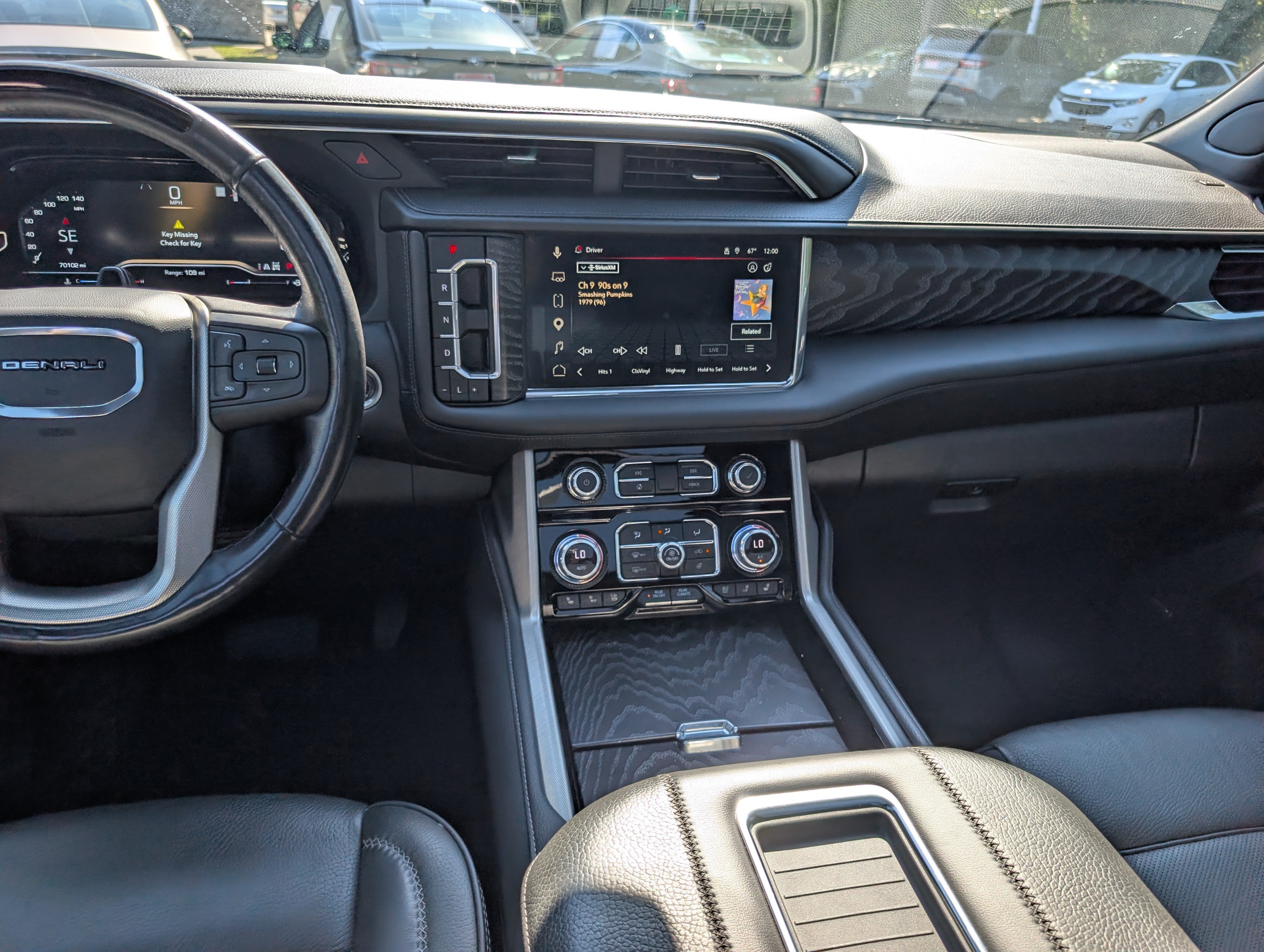 Used 2023 GMC Yukon Denali w/ Denali Reserve Package AWD/4WD image 23