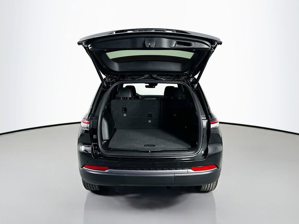 New 2026 Jeep Grand Cherokee Altitude RWD image 16