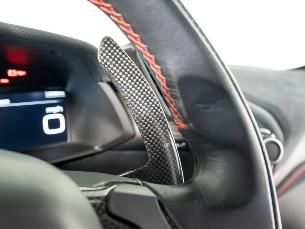 Used 2020 Ferrari 488 Pista Coupe RWD image 31