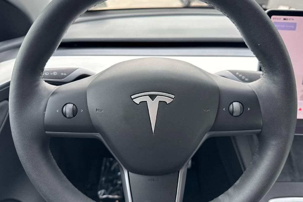 Used 2025 Tesla Model Y Performance AWD/4WD image 27