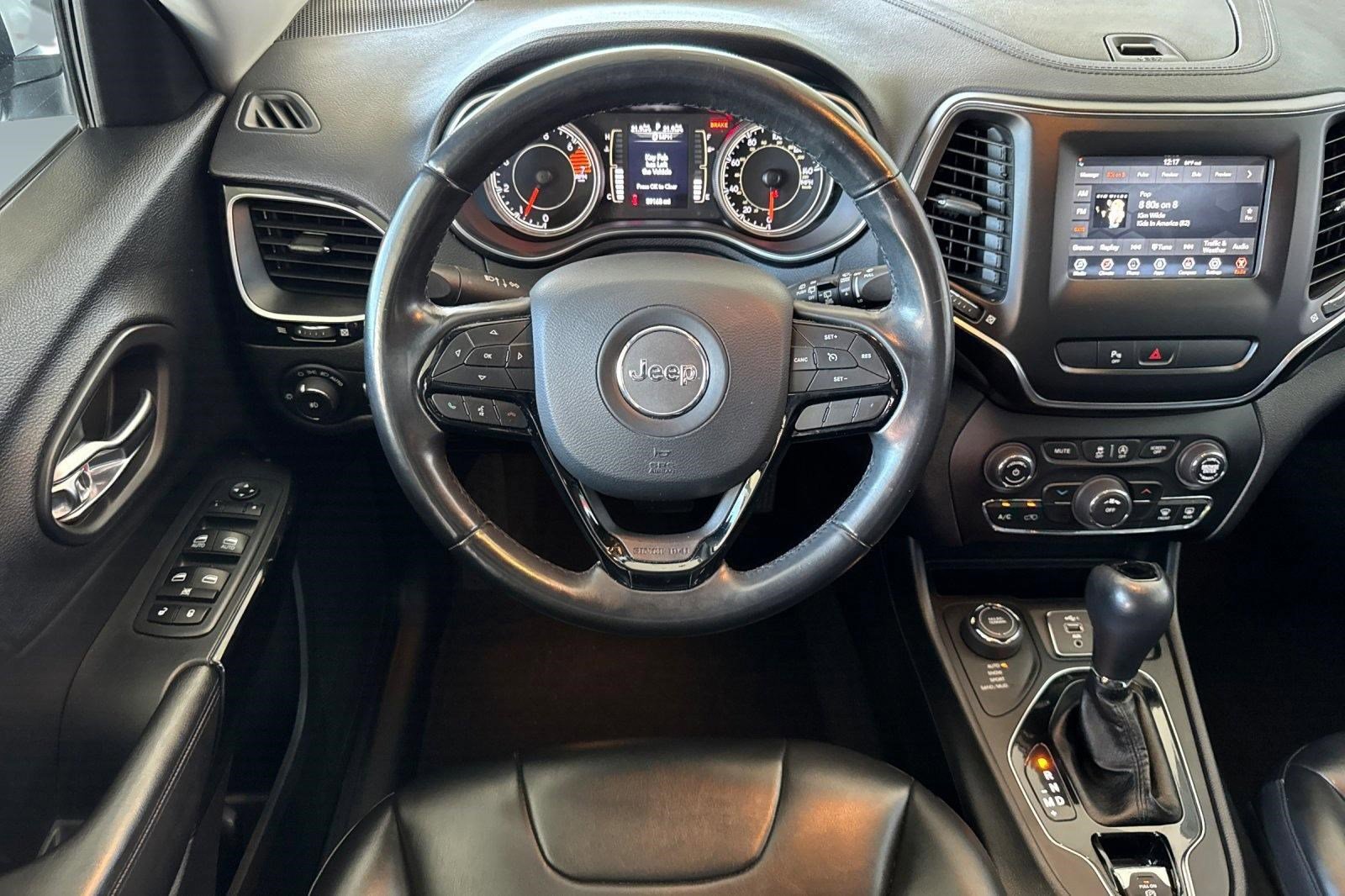 Used 2020 Jeep Cherokee Latitude Plus image 28