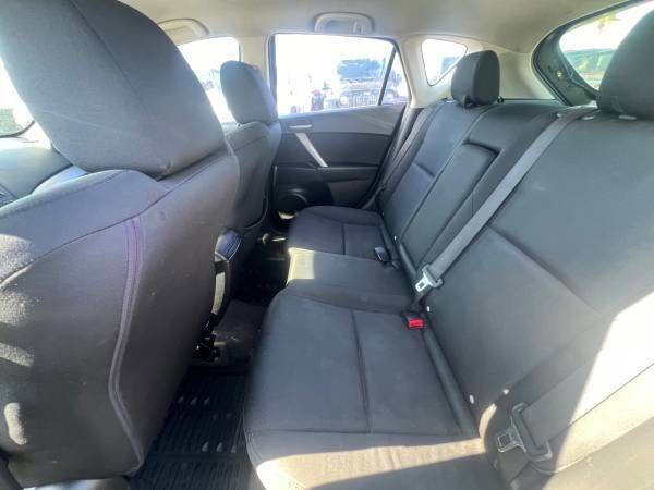 Used 2011 MAZDA MAZDA3 s Sport image 13