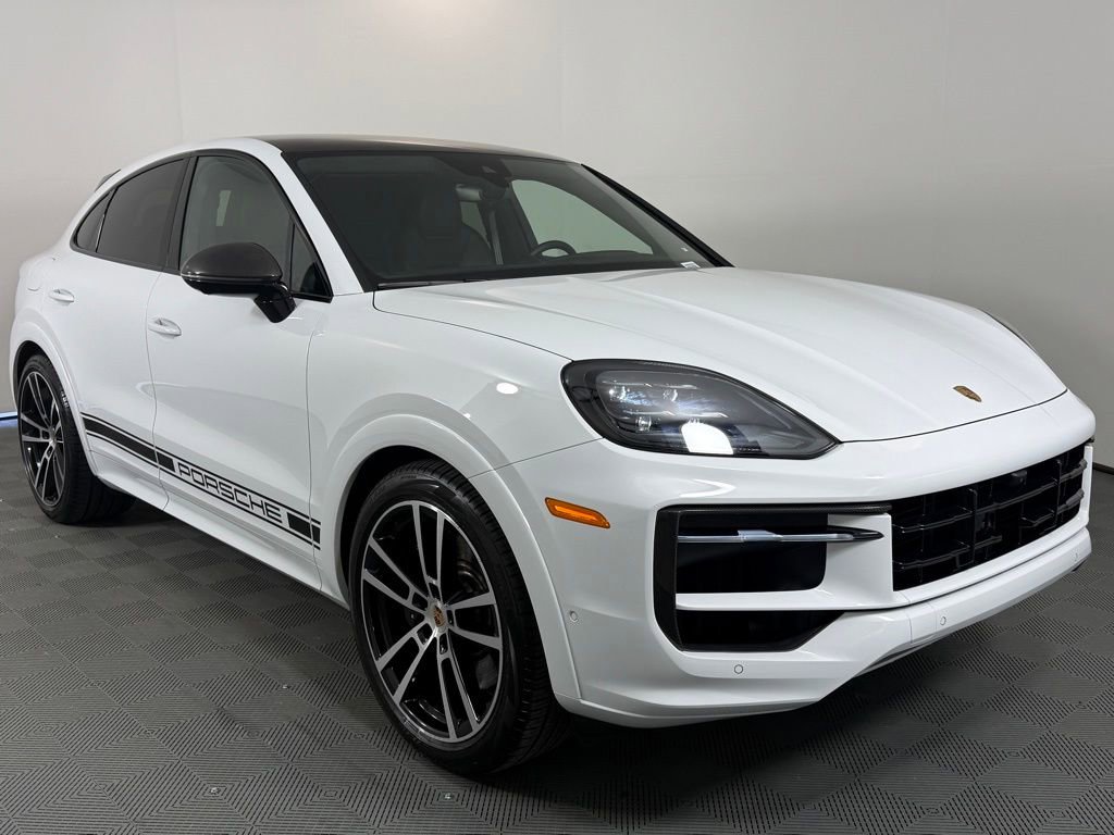 Certified 2025 Porsche Cayenne GTS image 9