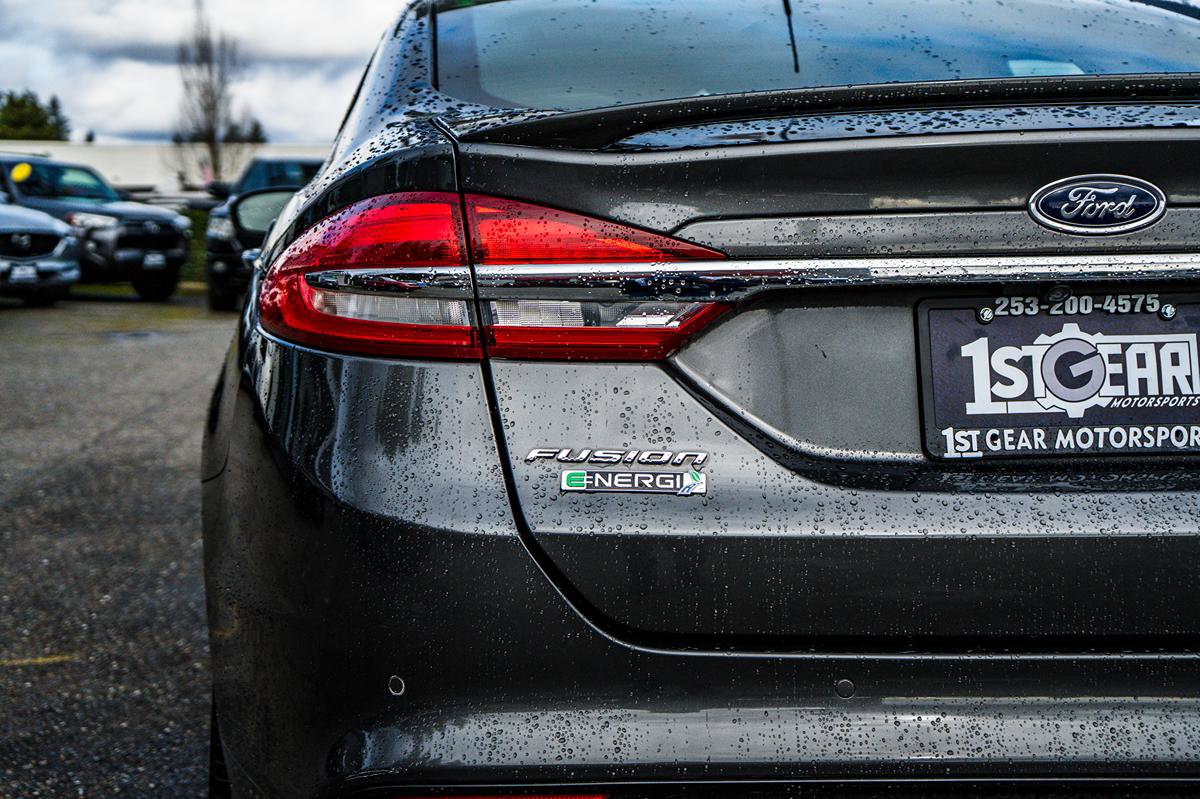 Used 2018 Ford Fusion Energi Titanium image 10