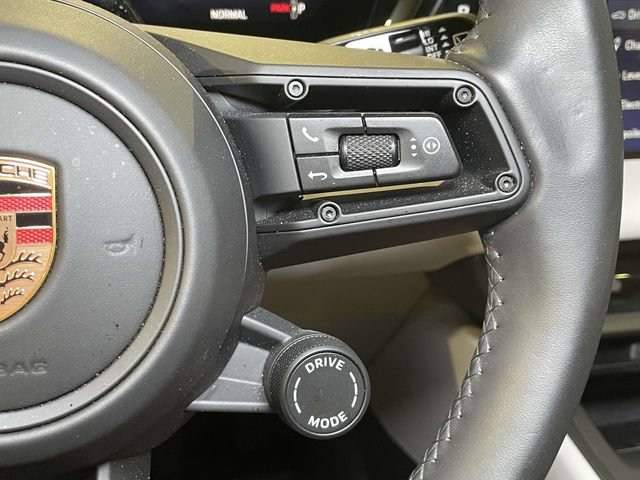 Certified 2026 Porsche Macan 4 Electric AWD/4WD image 39