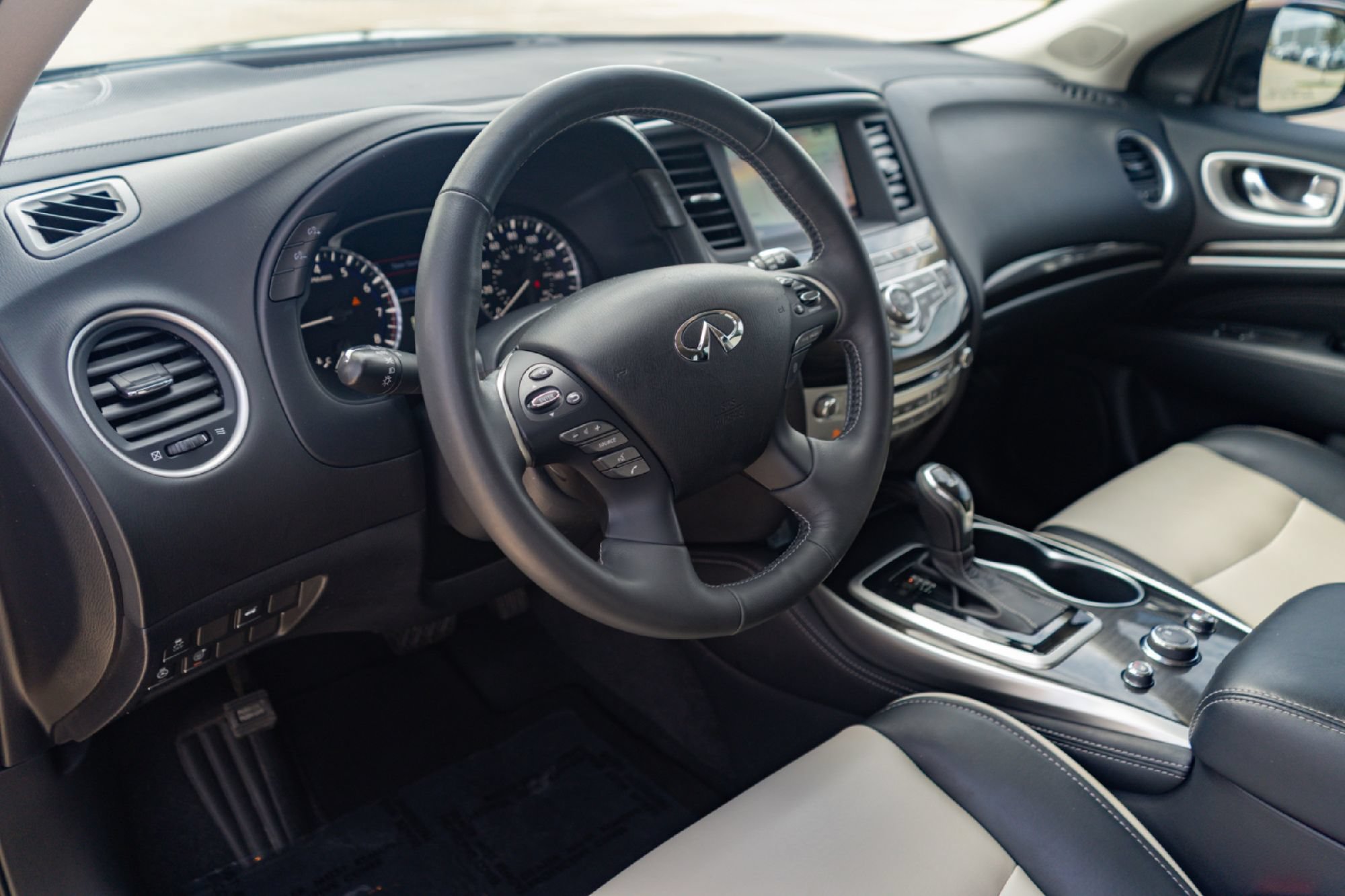 Used 2020 INFINITI QX60 Signature Edition FWD image 8
