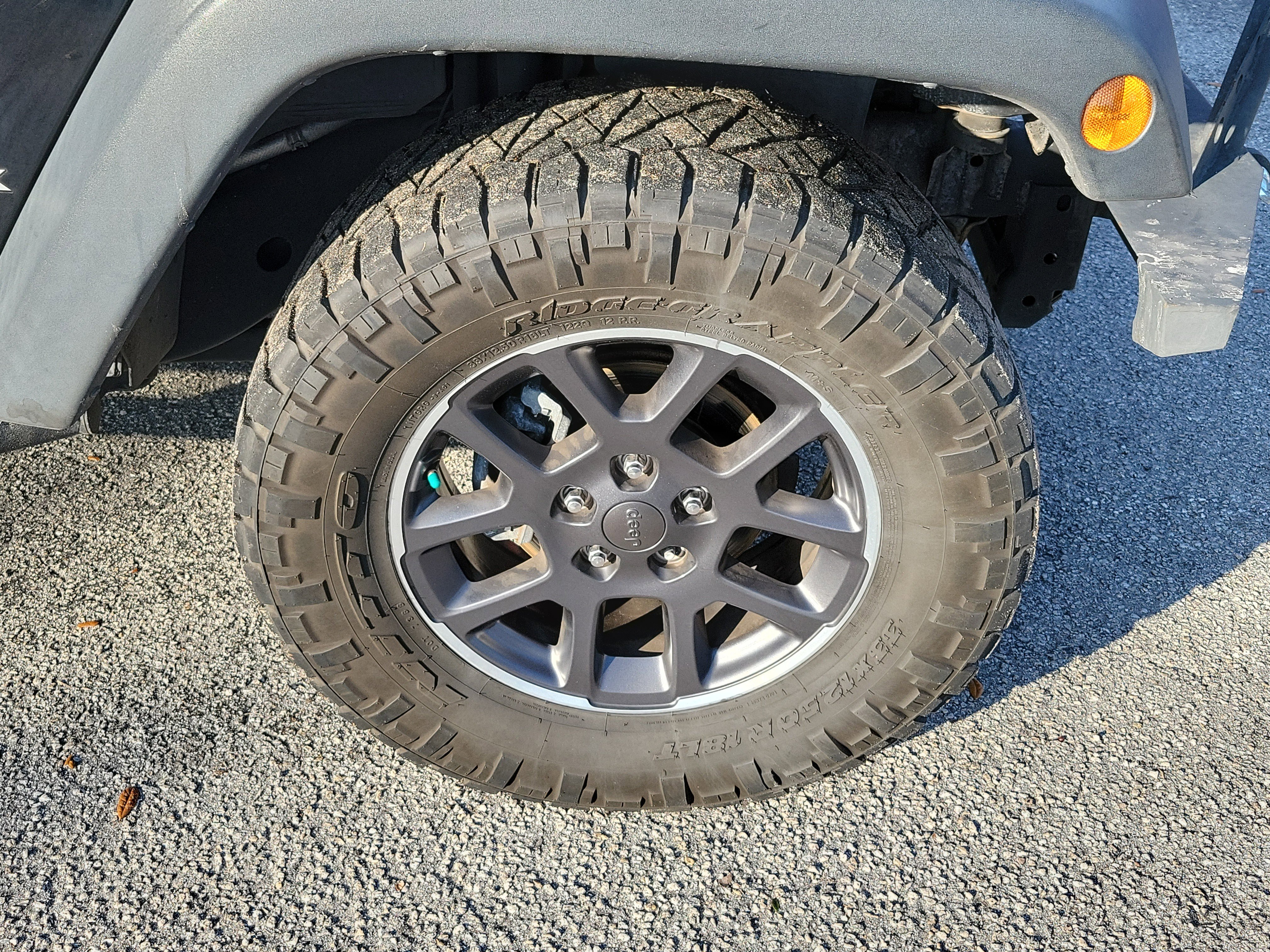 Used 2018 Jeep Wrangler Unlimited Sport w/ Connectivity Group image 33