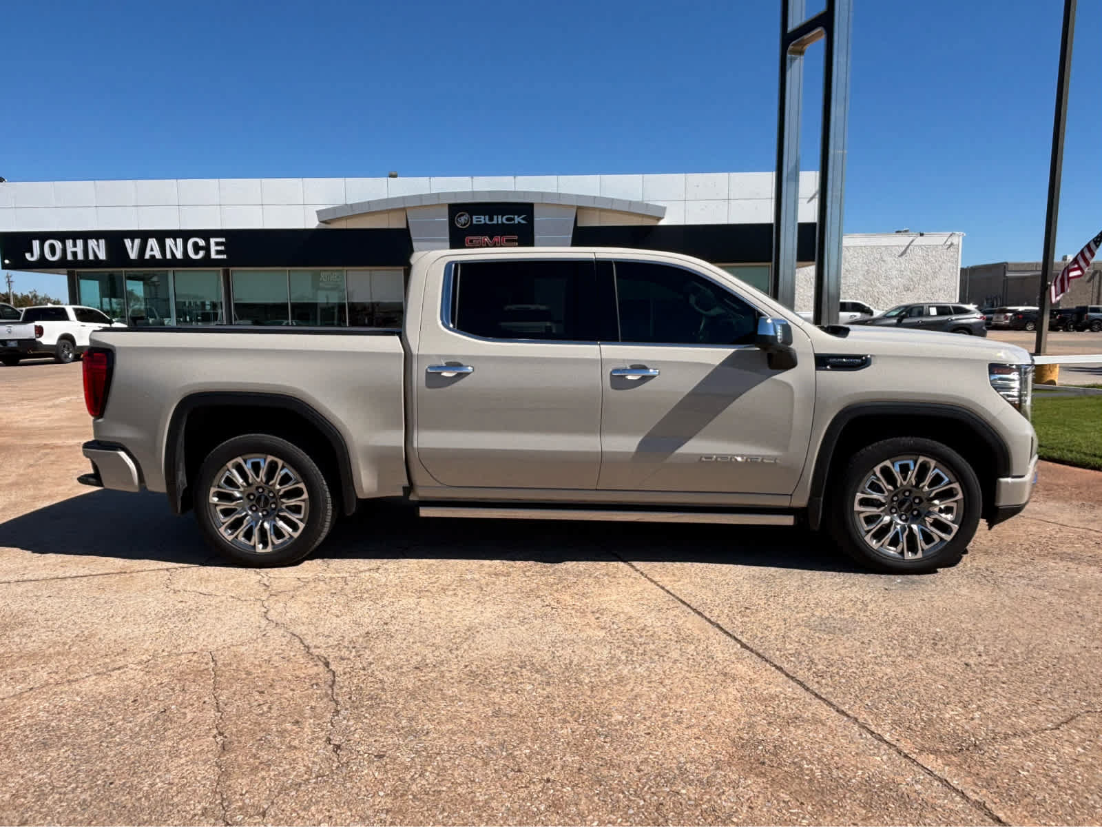Used 2026 GMC Sierra 1500 Denali Ultimate AWD/4WD image 8
