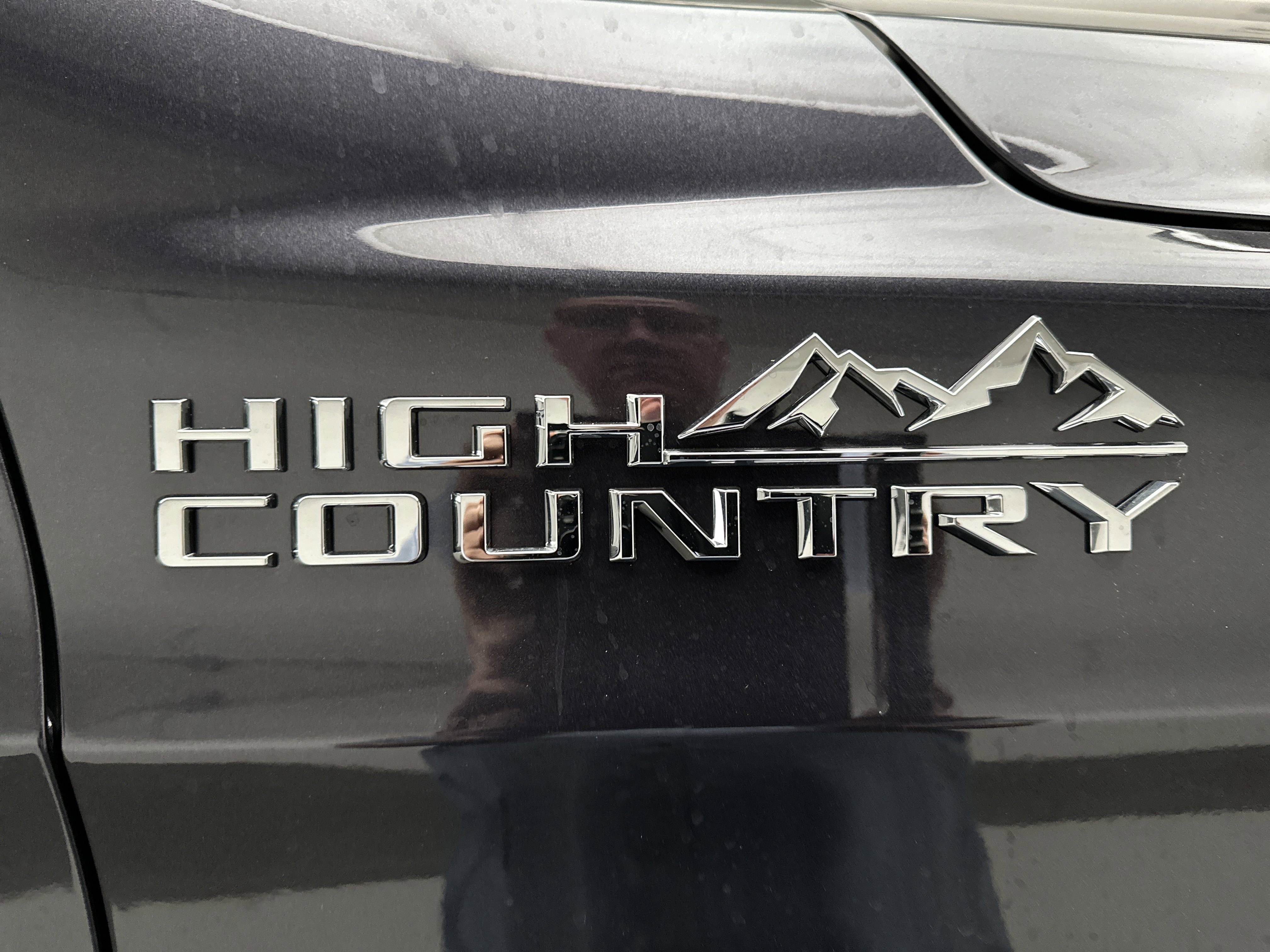 New 2026 Chevrolet Suburban High Country image 15