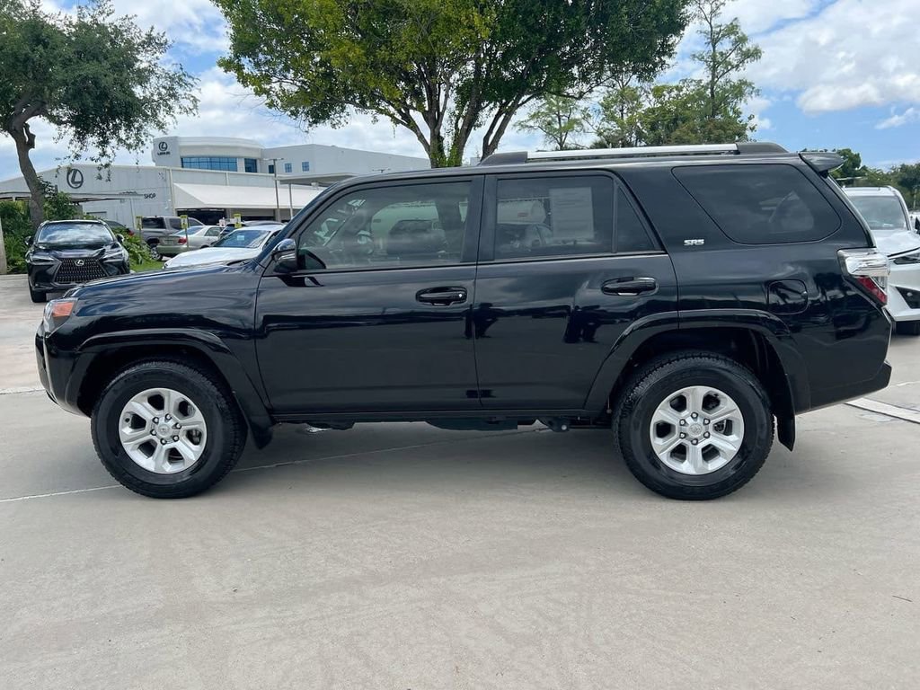 Used 2023 Toyota 4Runner SR5 Premium w/ Moonroof Package RWD image 4
