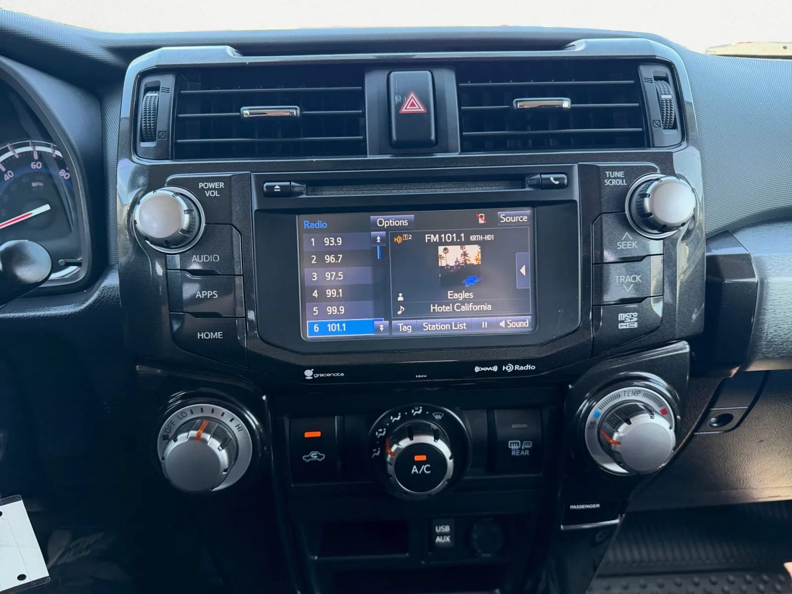 Used 2018 Toyota 4Runner TRD Off-Road AWD/4WD image 18