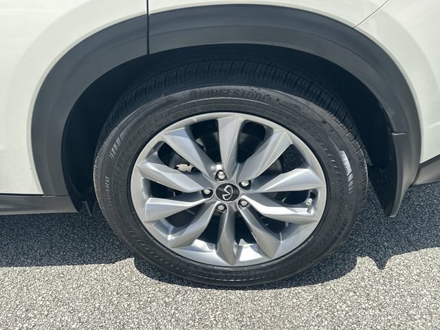 Used 2021 INFINITI QX50 Essential w/ Convenience Package FWD image 15