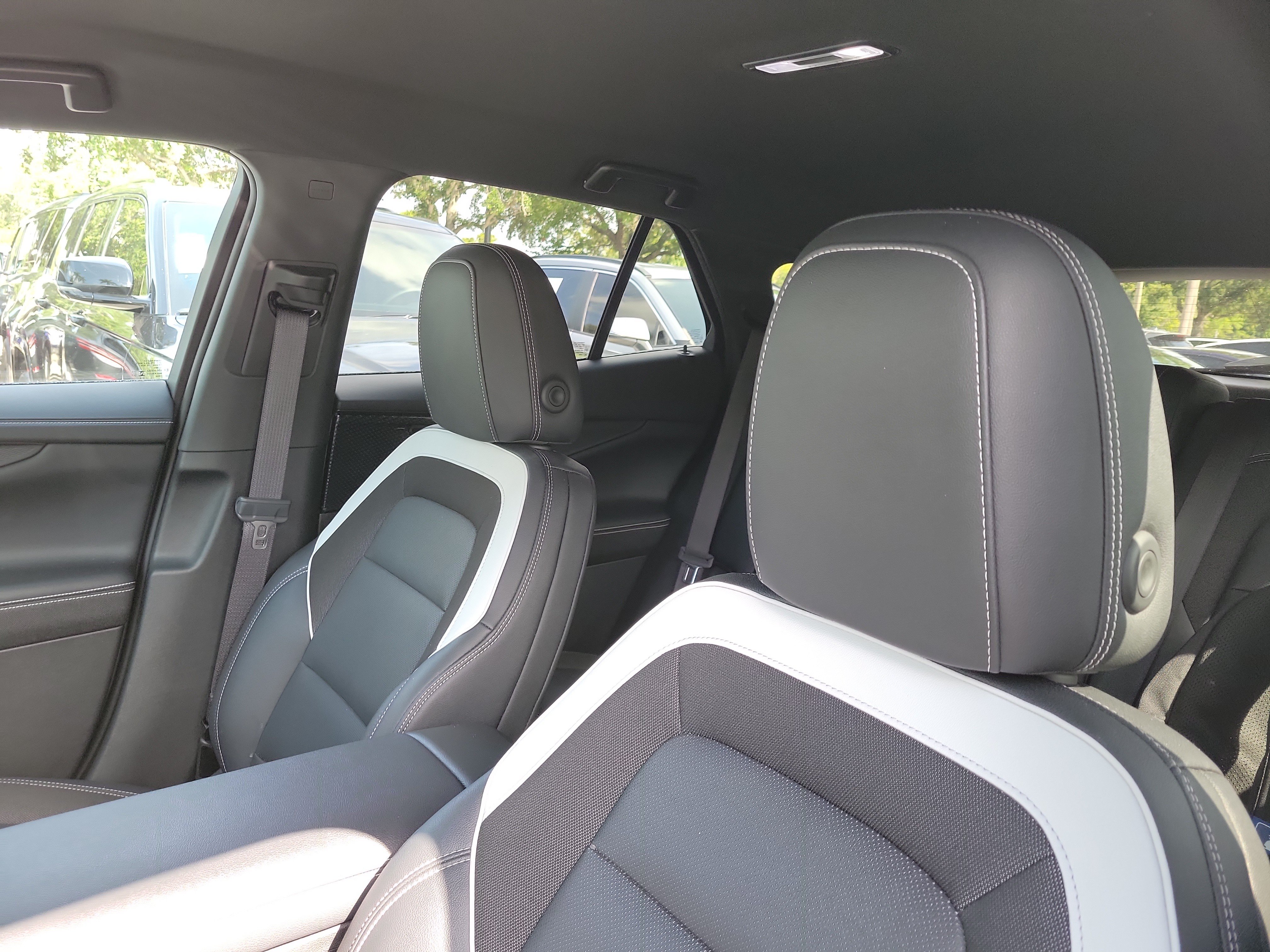 Used 2024 Chevrolet Blazer EV LT AWD/4WD image 11
