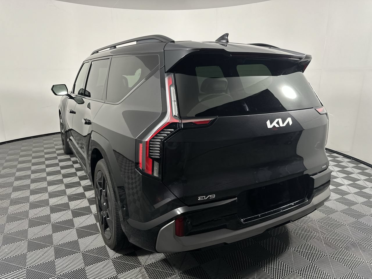 Certified 2024 Kia EV9 GT-Line AWD/4WD image 5