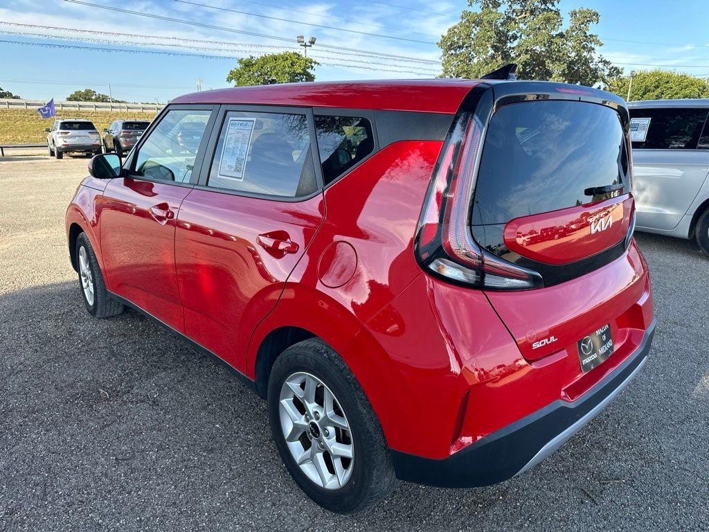 Used 2024 Kia Soul LX w/ Option Group 015 FWD image 7