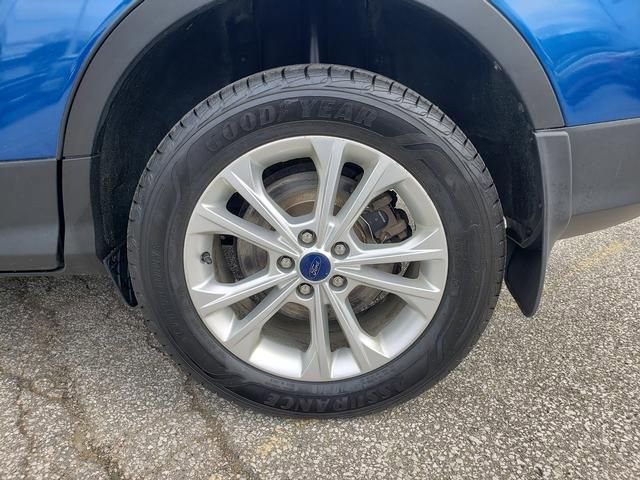 Used 2017 Ford Escape SE AWD/4WD image 33