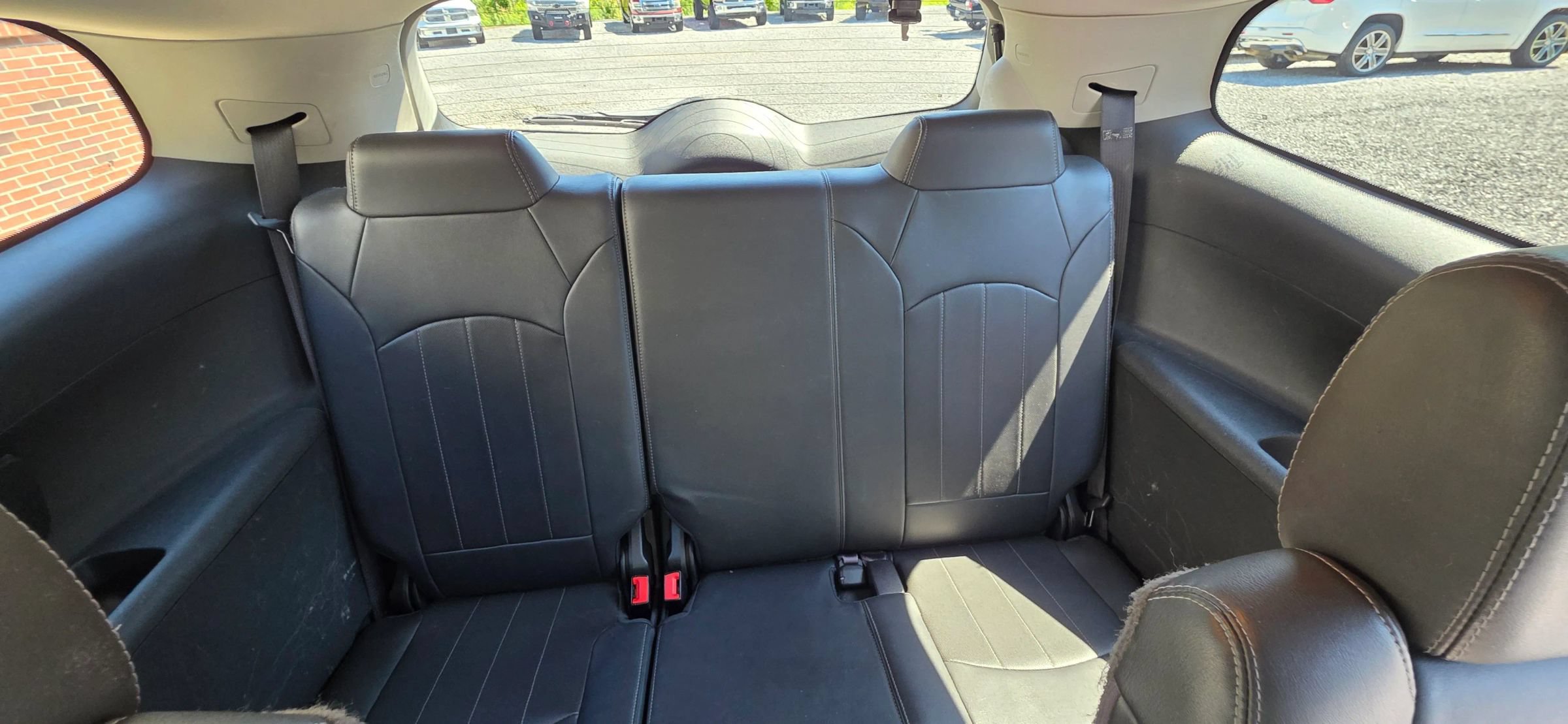 Used 2016 Buick Enclave Premium w/ Experience Buick Package FWD image 18
