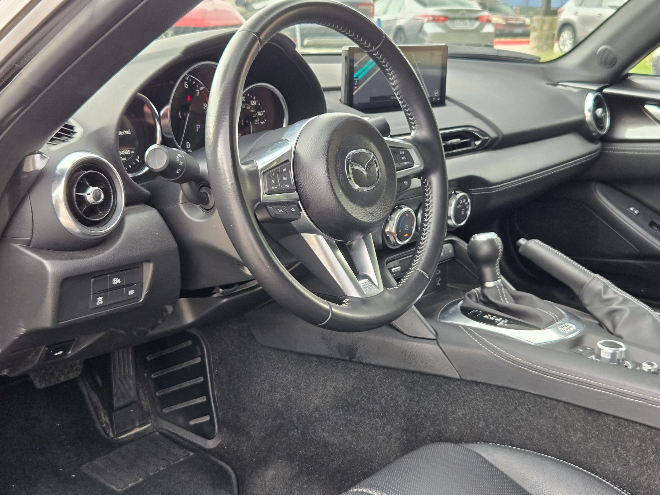 Used 2025 MAZDA MX-5 Miata RF Grand Touring RWD image 12
