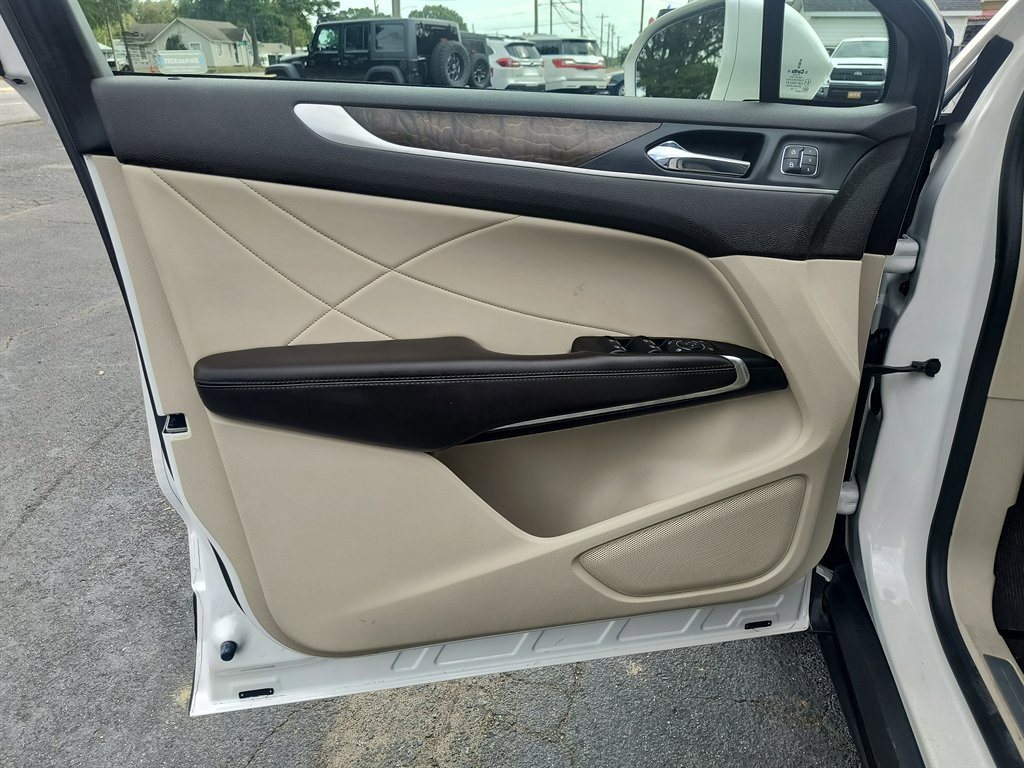 Used 2019 Lincoln MKC Reserve w/ MKC Climate Package image 20