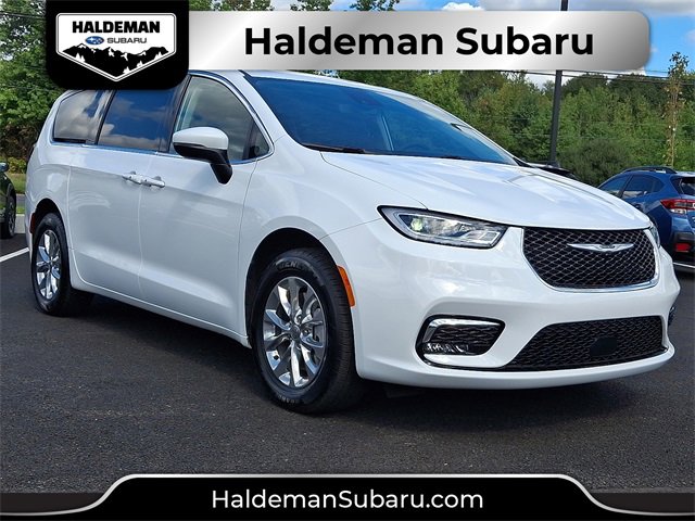 Used 2023 Chrysler Pacifica Touring-L