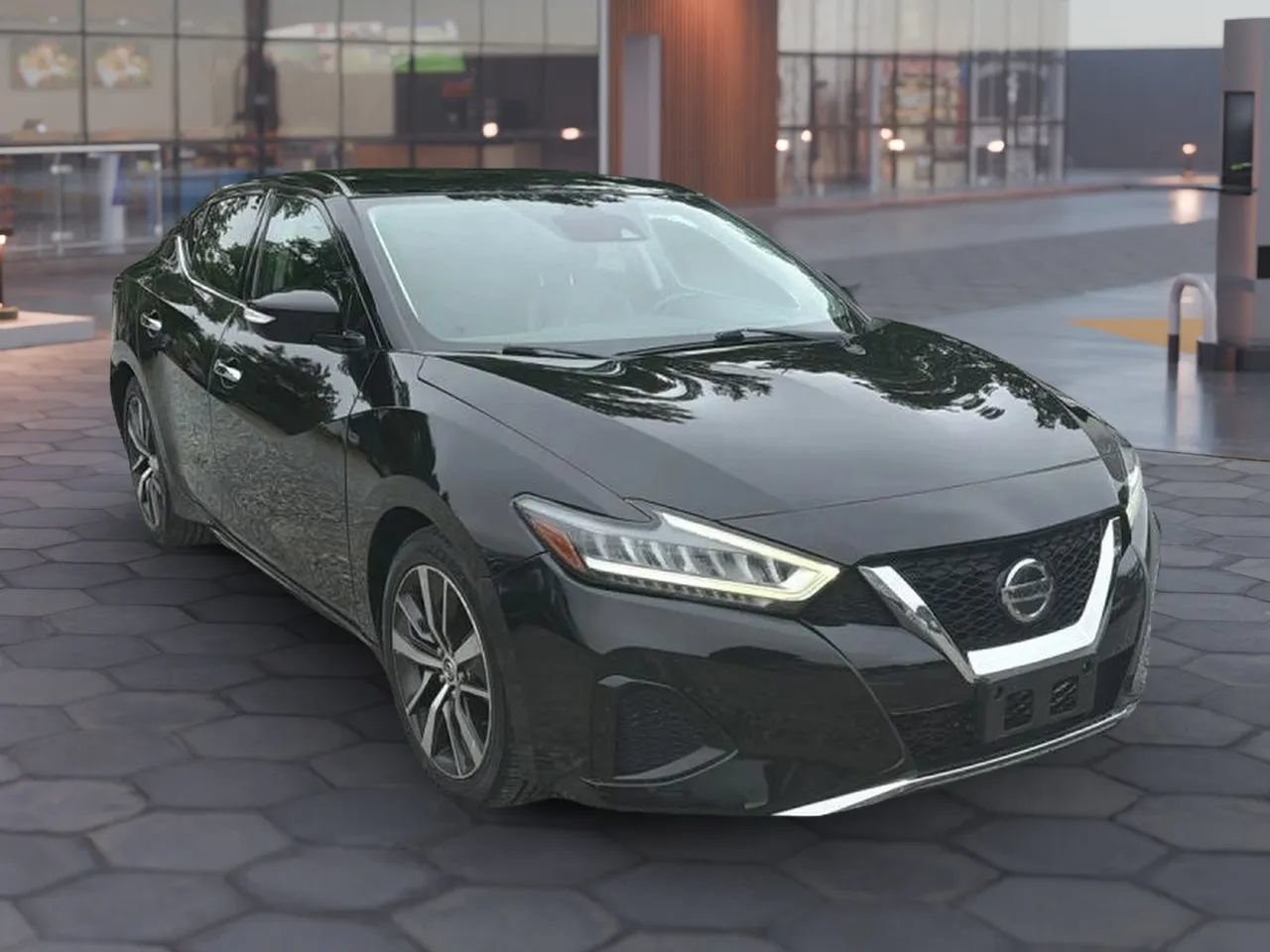 Used 2020 Nissan Maxima 3.5 SV w/ Floor Mat Group FWD image 17