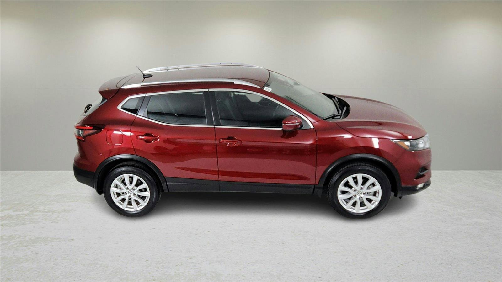 Used 2022 Nissan Rogue Sport SV image 14