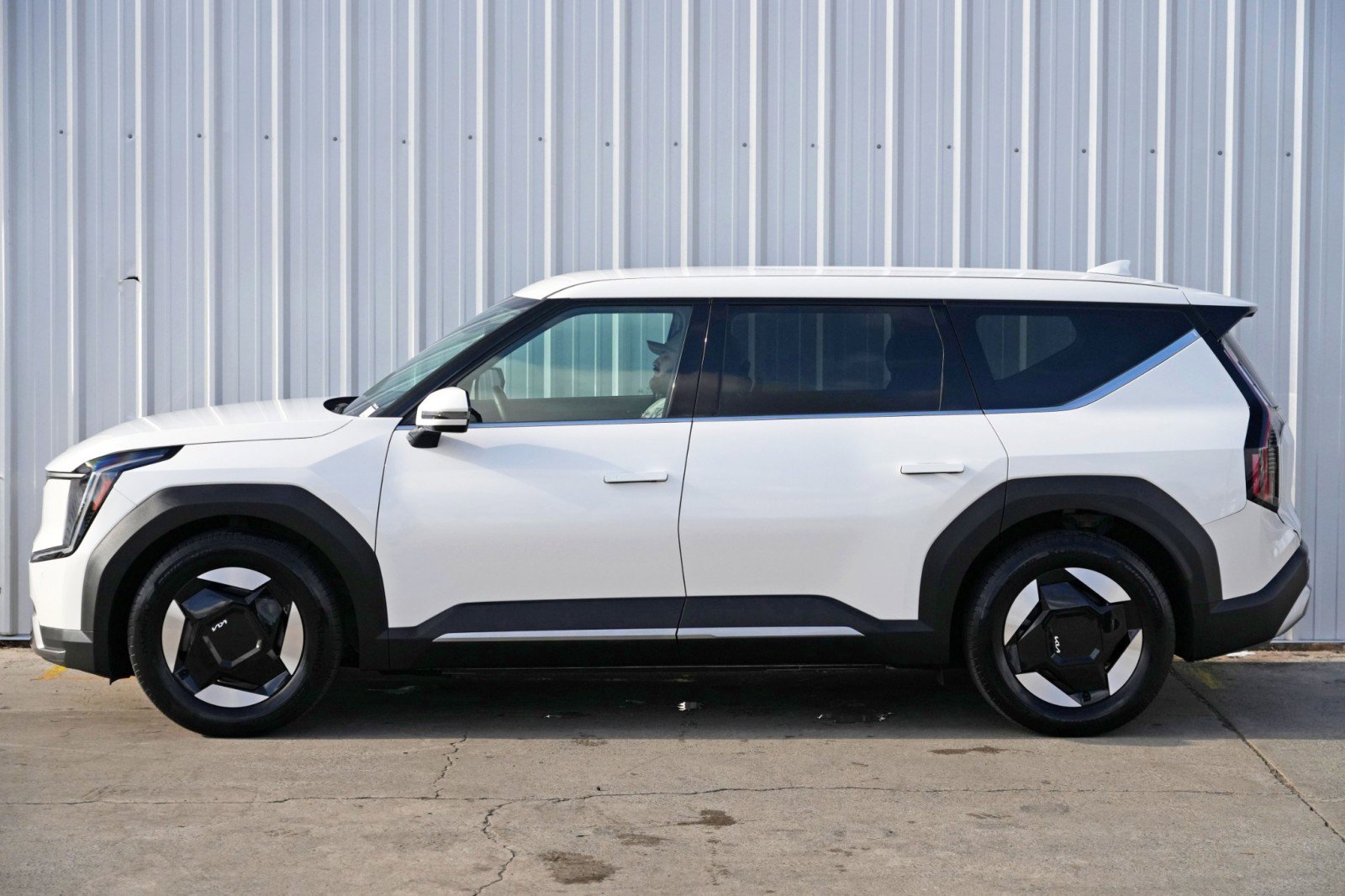 Used 2024 Kia EV9 Light Long Range image 50