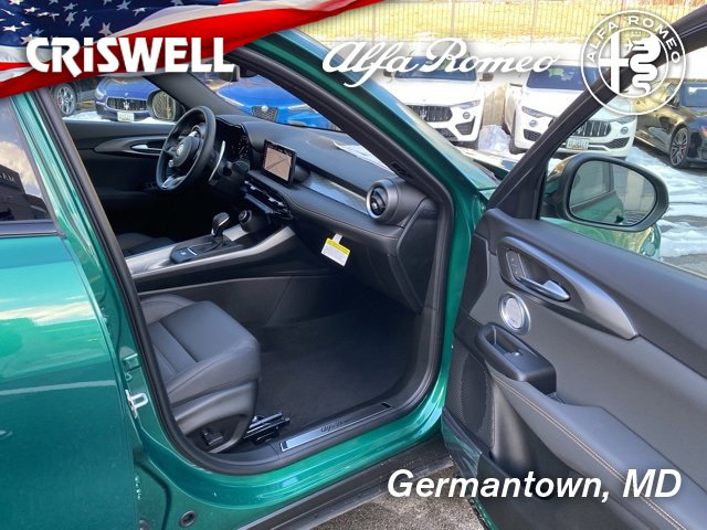New 2025 Alfa Romeo Tonale w/ Premium Package image 35