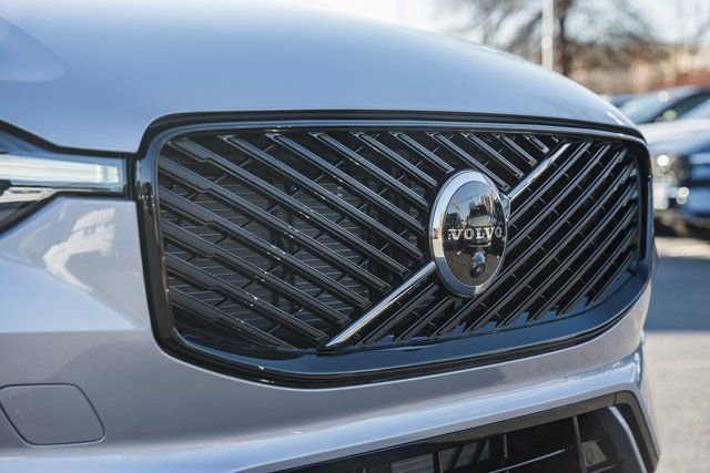 New 2026 Volvo XC60 B5 Plus w/ Climate Package image 12