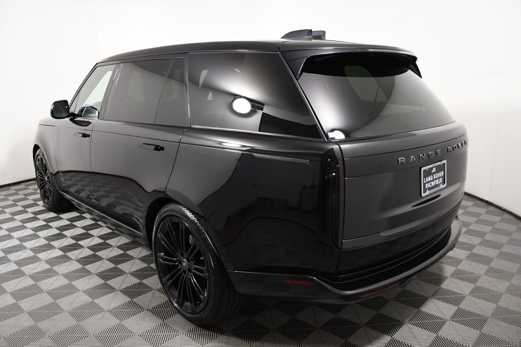Used 2024 Land Rover Range Rover Long Wheelbase SE AWD/4WD image 4