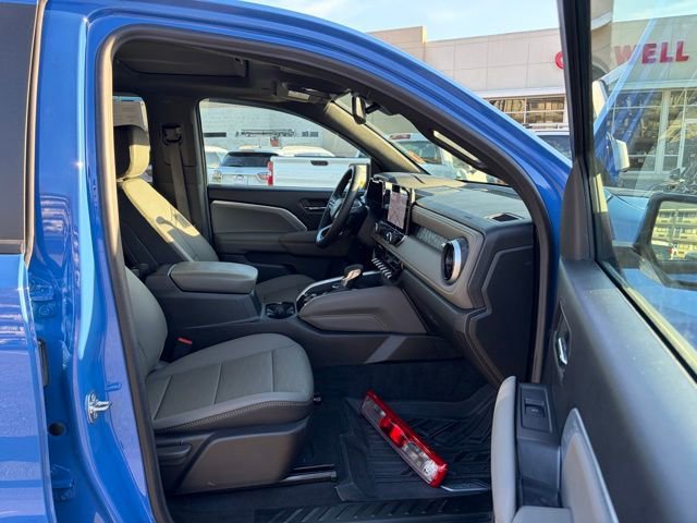 Used 2025 Chevrolet Colorado ZR2 w/ Technology Package image 30