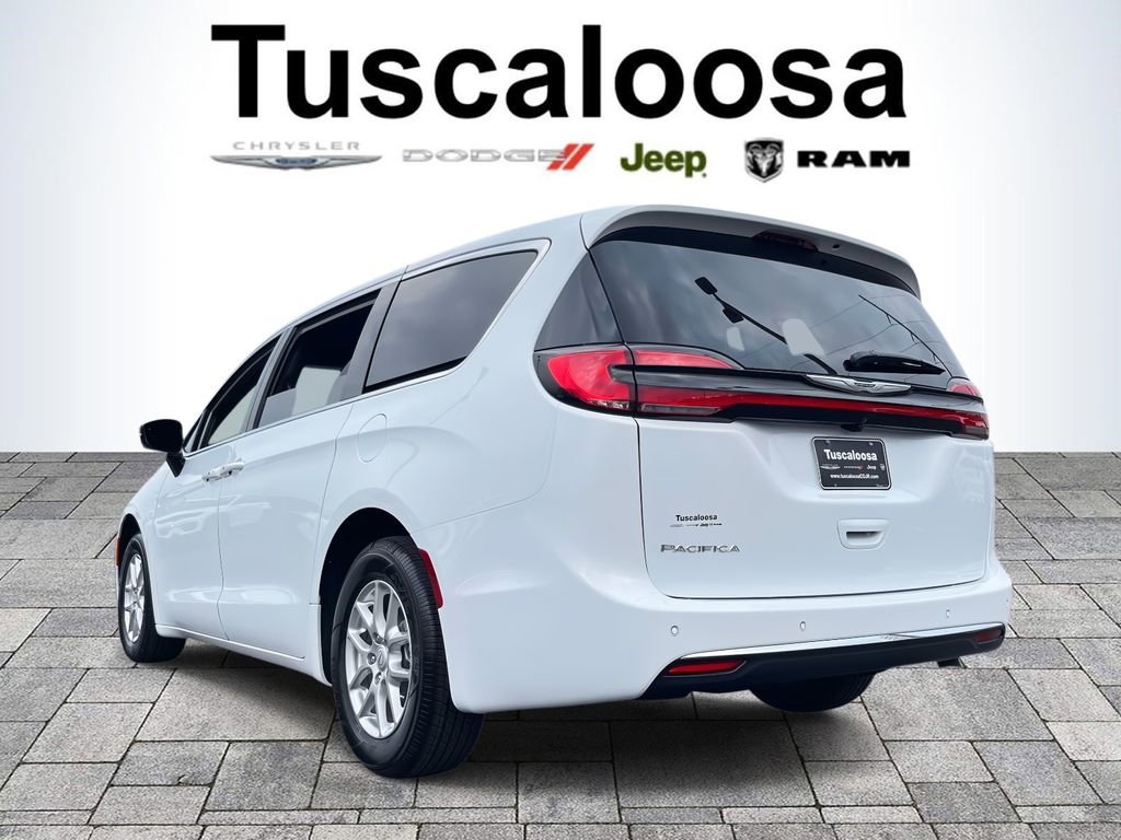 New 2026 Chrysler Pacifica Select image 5