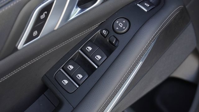 Used 2022 BMW X5 sDrive40i w/ Premium Package image 23