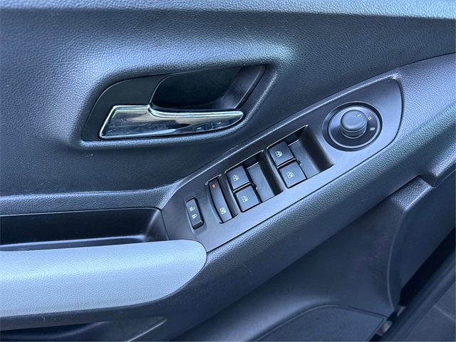 Used 2021 Chevrolet Trax LT image 20